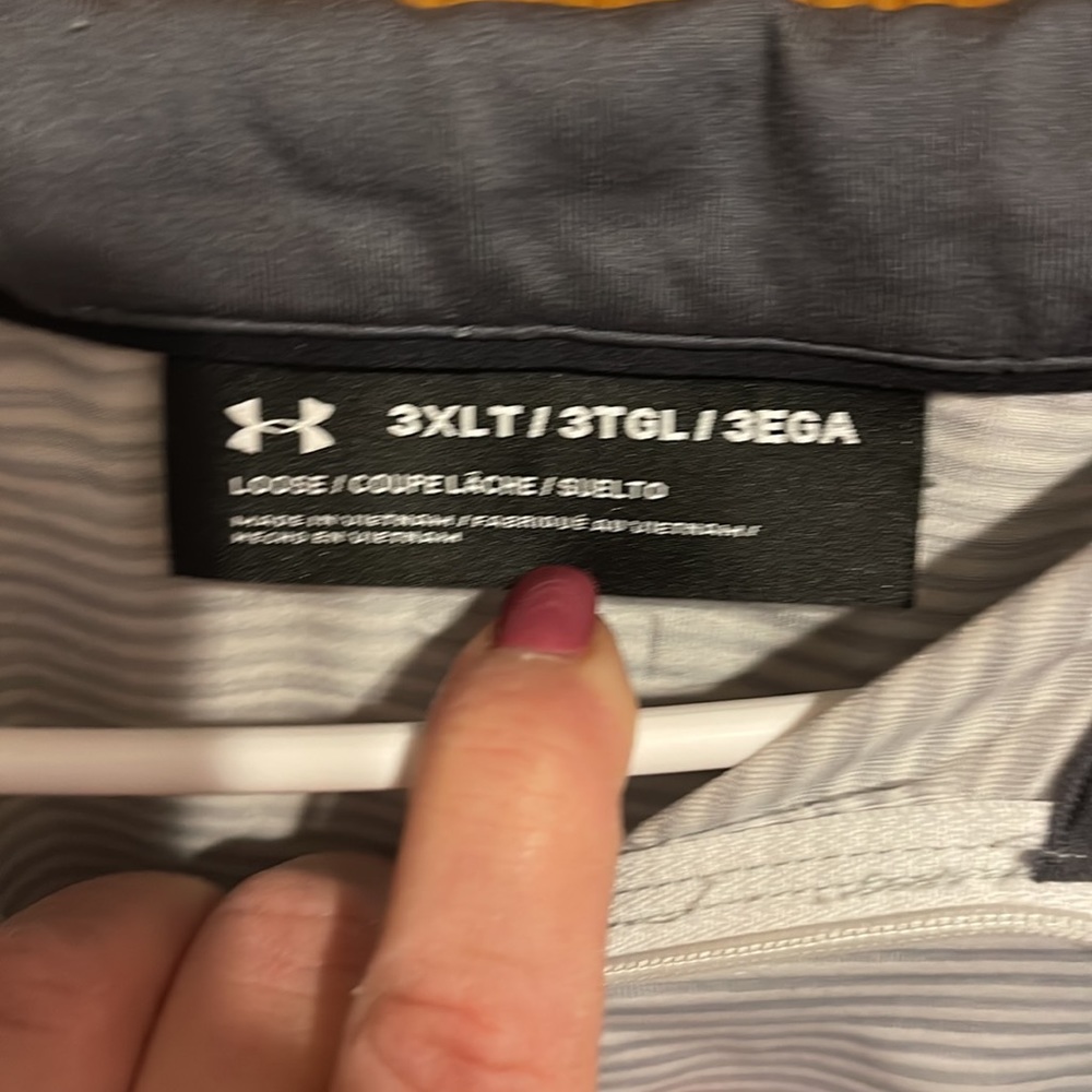 Under Armor - Picture 3 of 4